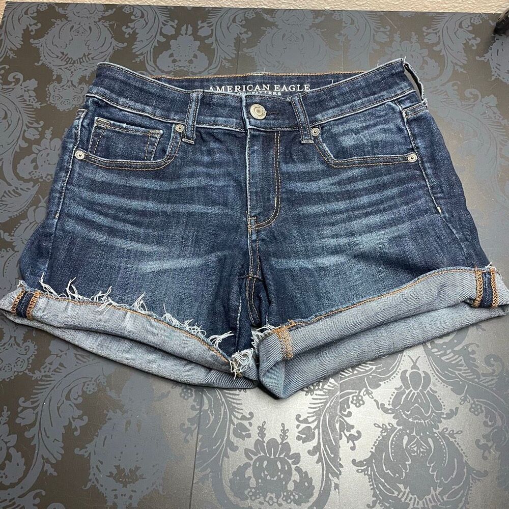 American Eagle Dark Wash Cut-Off Midi Jean Shorts Size 6 - Picture 9 of 9